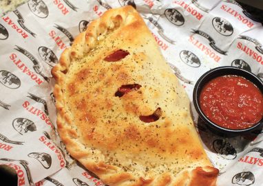 difference between calzone and pizza turnover